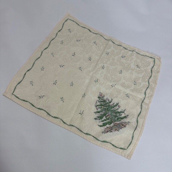 Spode Christmas Tree Santa On Top 19x18 Cloth Napkins Set of 4 - Picture 11 of 11